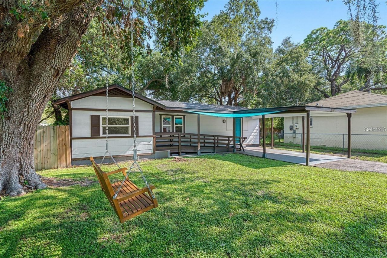 835 35th Avenue S, Saint Petersburg, FL 33705 Main Photo