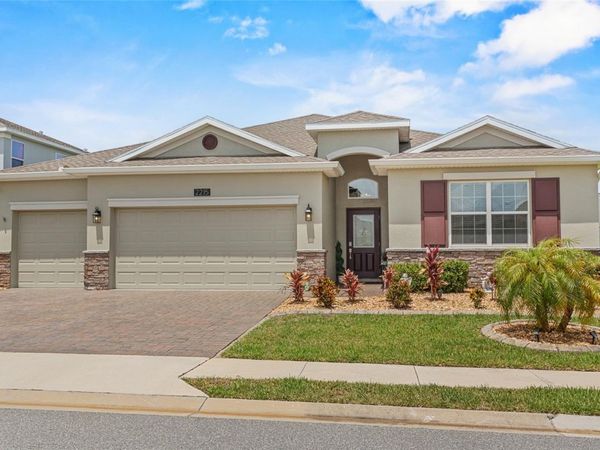 2215 CAMDEN PARK AVENUE, DAVENPORT, FL 33837