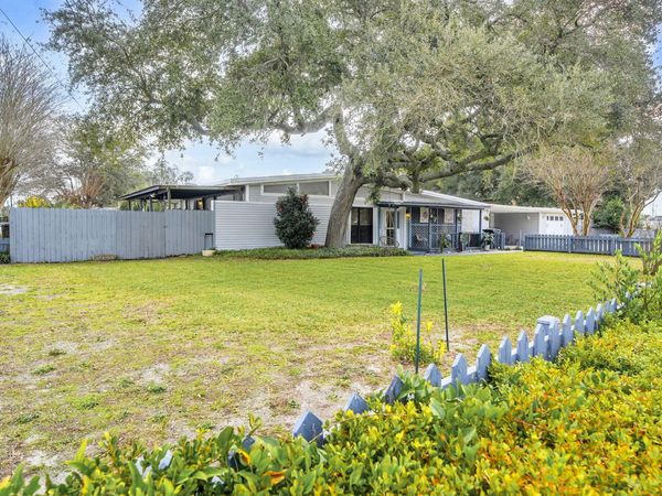 111 SW Cedar Avenue, Fort Walton Beach, FL 32548