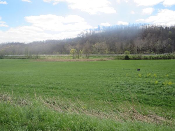 2076 West us 60, Grayson, KY 41143