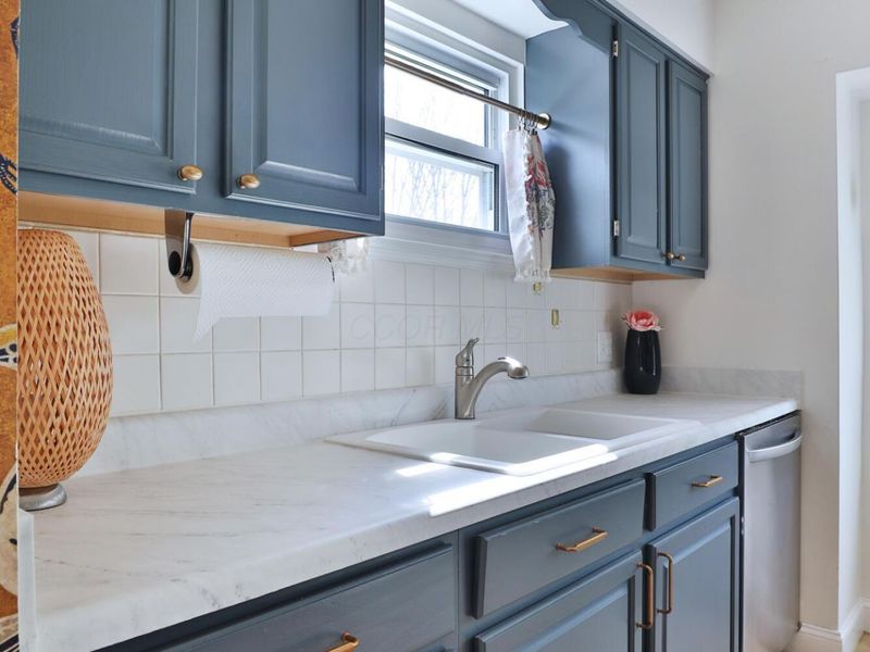 312 E Royal Forest Boulevard, Columbus, OH 43214 Photo 10