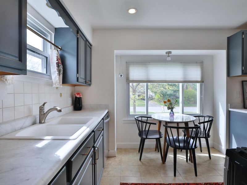 312 E Royal Forest Boulevard, Columbus, OH 43214 Photo 11