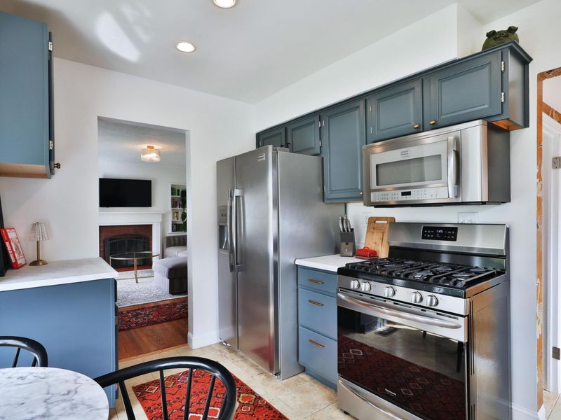 312 E Royal Forest Boulevard, Columbus, OH 43214 Photo 13