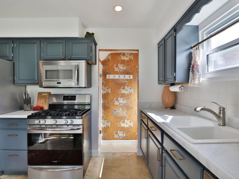 312 E Royal Forest Boulevard, Columbus, OH 43214 Photo 14