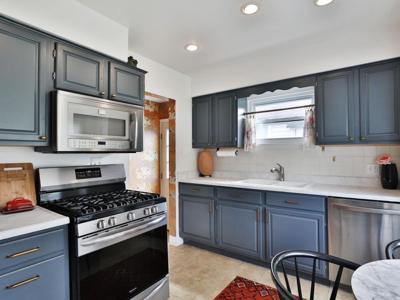 312 E Royal Forest Boulevard, Columbus, OH 43214 Photo 15