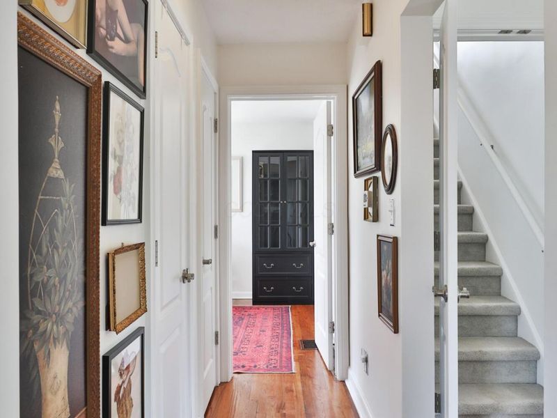 312 E Royal Forest Boulevard, Columbus, OH 43214 Photo 17