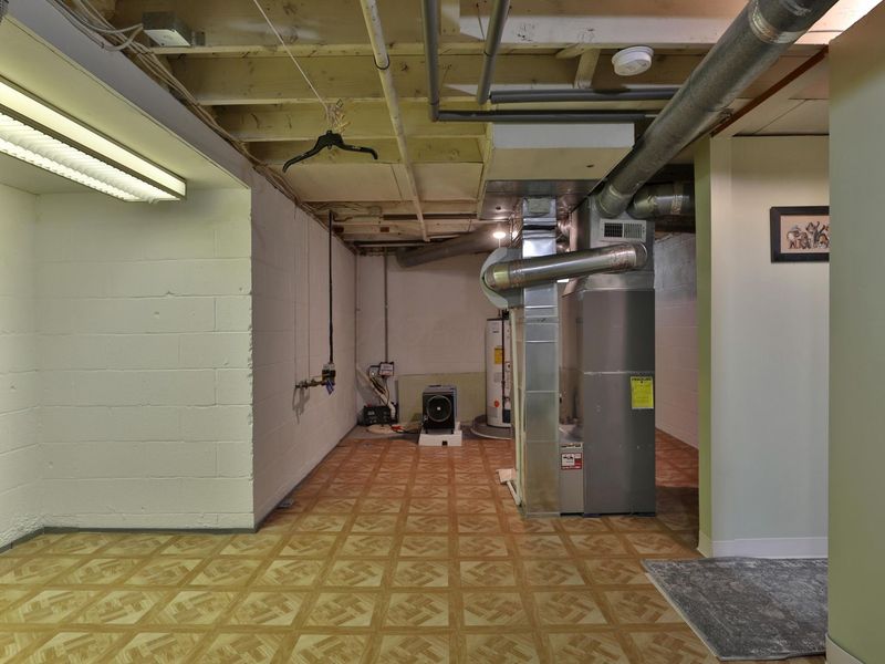 312 E Royal Forest Boulevard, Columbus, OH 43214 Photo 34