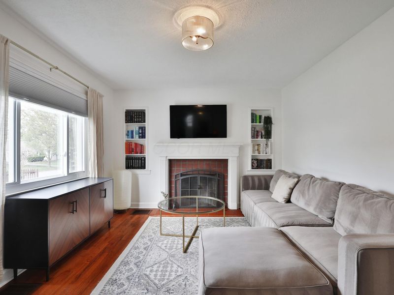 312 E Royal Forest Boulevard, Columbus, OH 43214 Photo 4