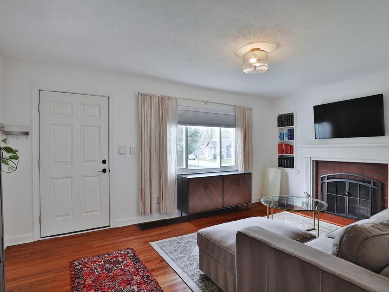 312 E Royal Forest Boulevard, Columbus, OH 43214 Photo 6