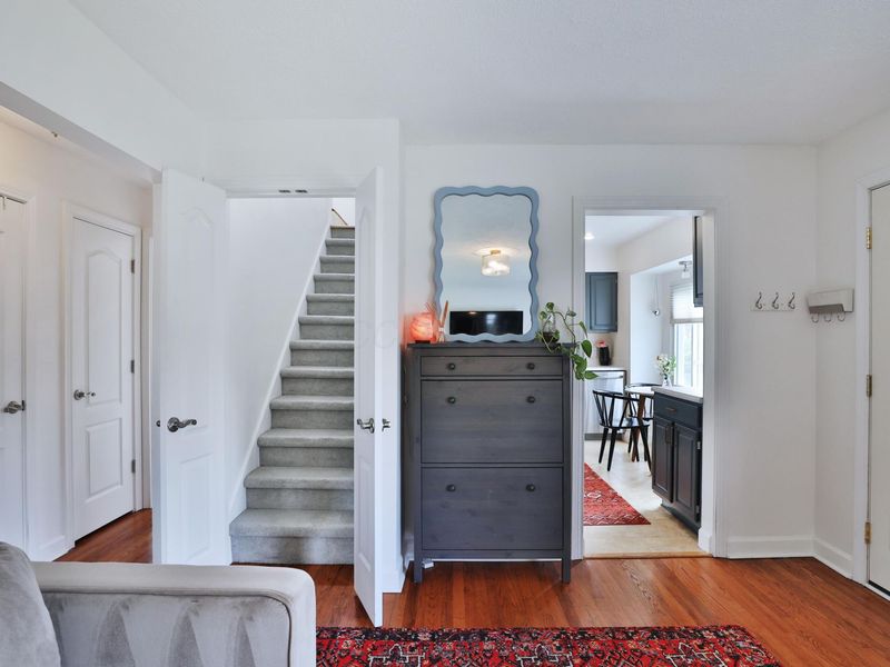 312 E Royal Forest Boulevard, Columbus, OH 43214 Photo 8