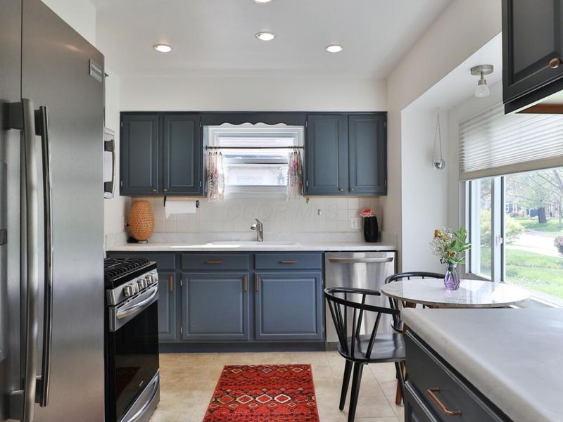 312 E Royal Forest Boulevard, Columbus, OH 43214 Photo 9