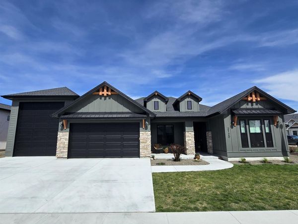 2120 E Thea Dr, Kuna, ID 83634