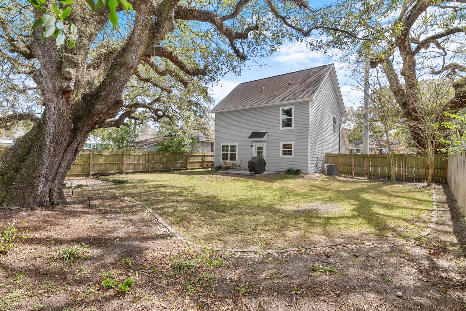 1168 Braddock Avenue Photo 10