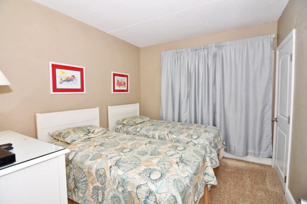 423 Parker Dr. Photo 25