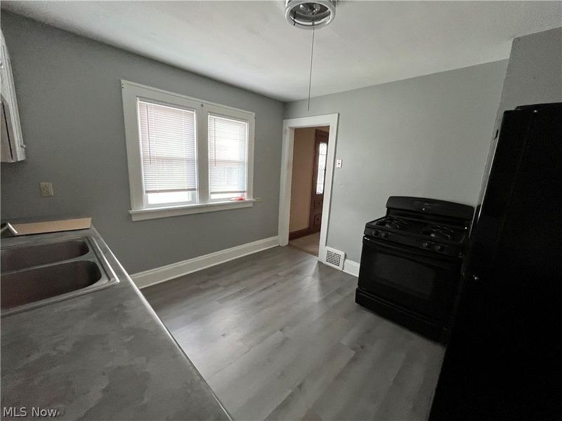 5214 Northcliff Avenue, Cleveland, OH 44144 Photo 9