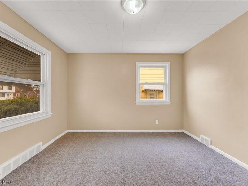 655 E 240th Street, Euclid, OH 44123 Photo 13