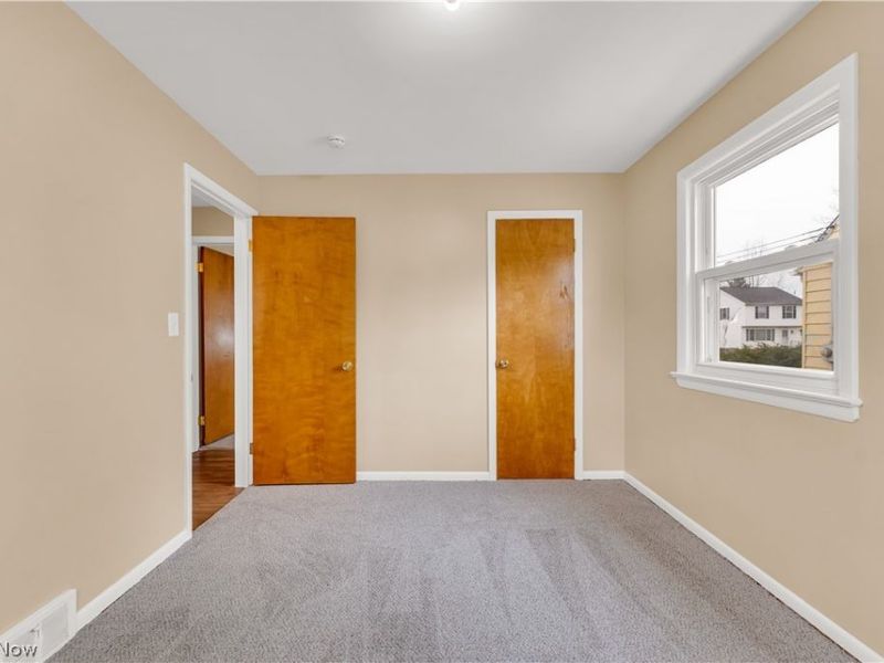 655 E 240th Street, Euclid, OH 44123 Photo 14