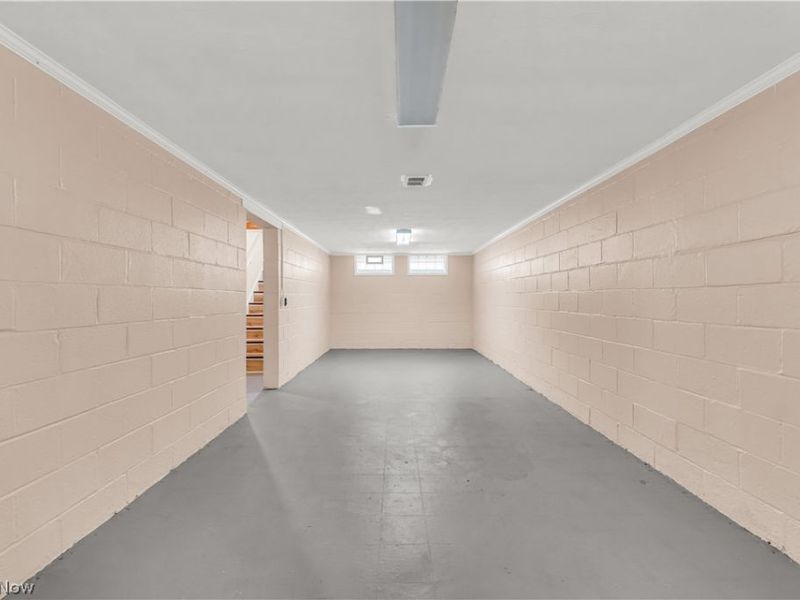 655 E 240th Street, Euclid, OH 44123 Photo 22