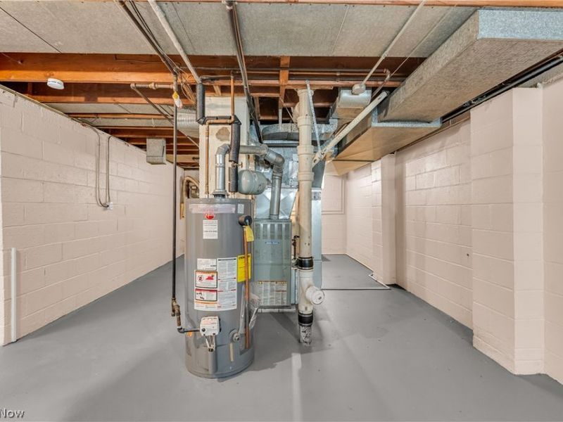 655 E 240th Street, Euclid, OH 44123 Photo 24