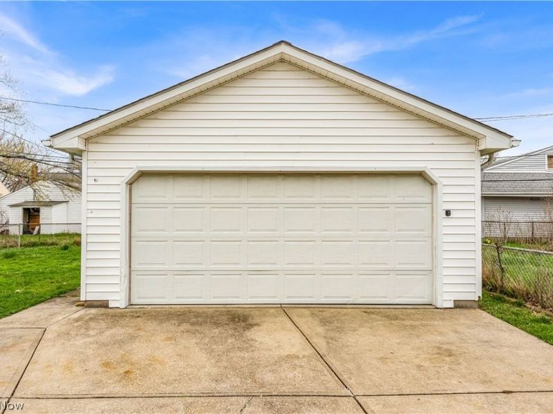 655 E 240th Street, Euclid, OH 44123 Photo 25