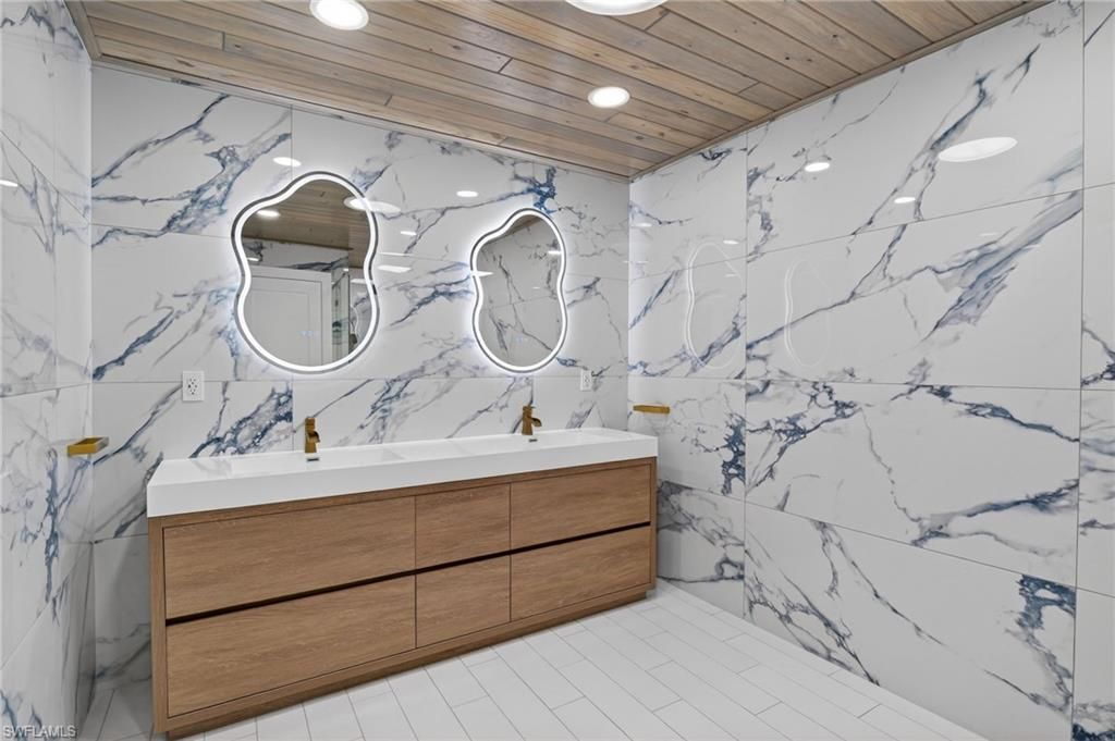 16340 Buccaneer St, Bokeelia, FL 33922 Photo