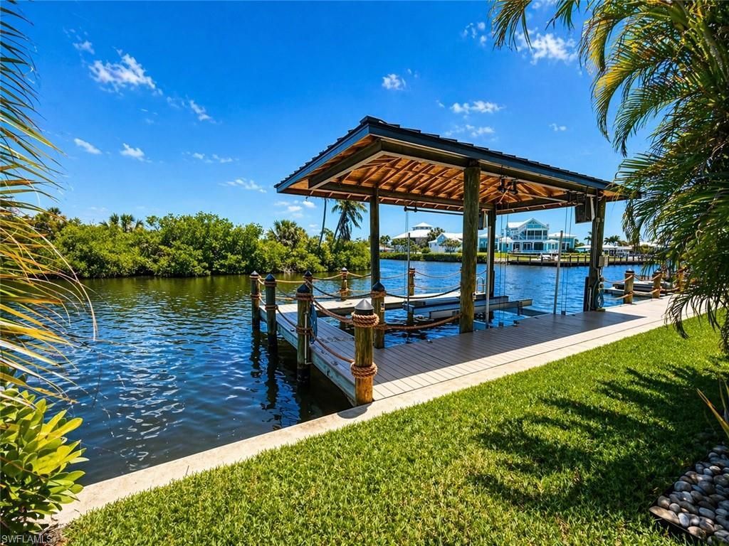 16340 Buccaneer St, Bokeelia, FL 33922 Photo