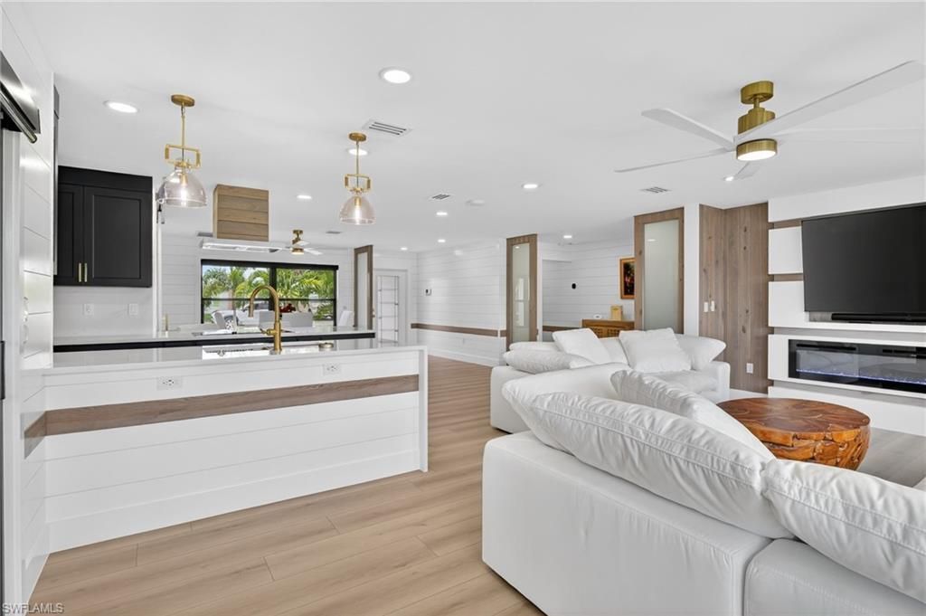 16340 Buccaneer St, Bokeelia, FL 33922 Photo