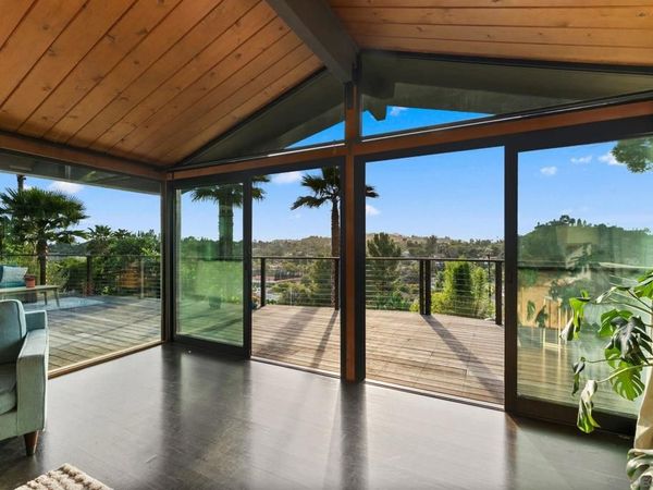 1560 Plantation Way, El Cajon, CA 92019