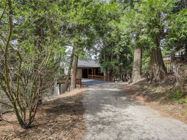 196 B, Lake Arrowhead, CA 92352