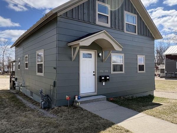 576 BRAZEAU AVENUE, Oconto, WI 54153
