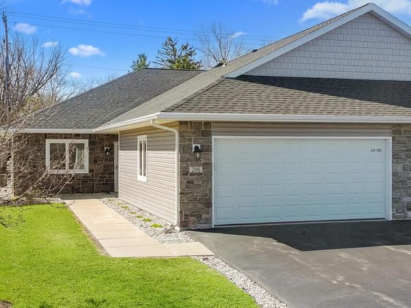 206 Potter ROAD, Unit 102, Elkhorn, WI 53121