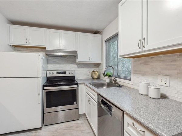 82 Lionel Ave, Unit A, Waltham, MA 02451