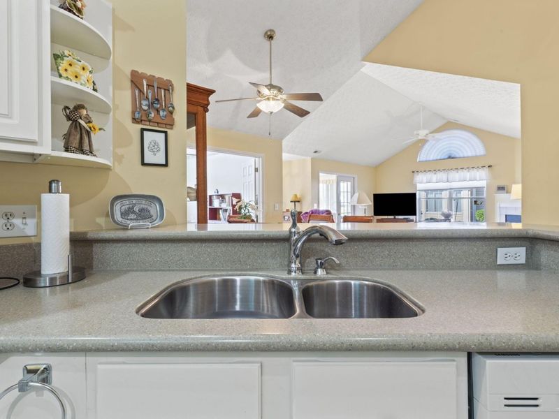 4600 Collingville Way , Unit 24, Columbus, OH 43230 Photo 14