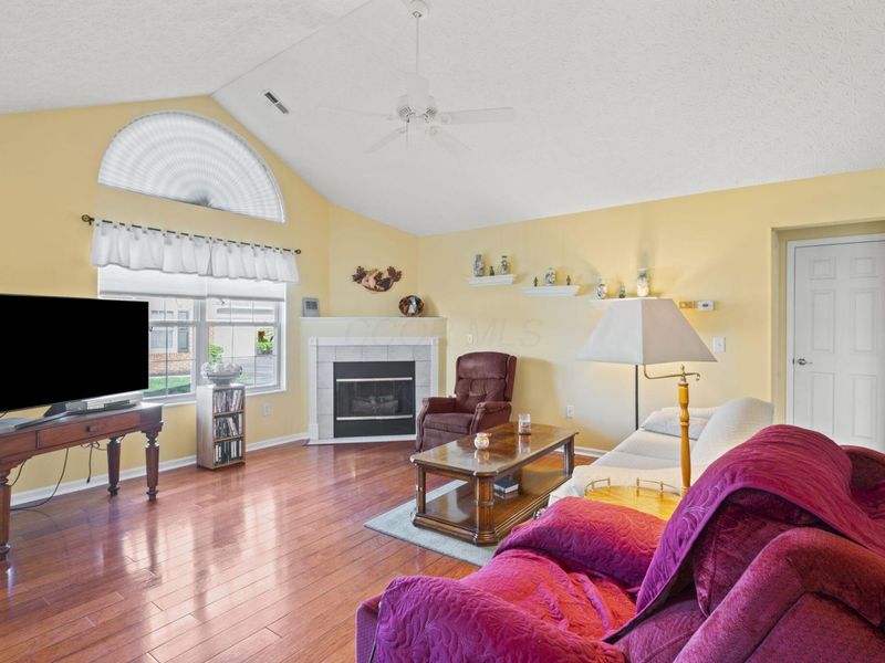 4600 Collingville Way , Unit 24, Columbus, OH 43230 Photo 4