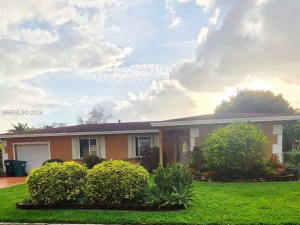 7104 SW 132nd Ct , Miami, FL 33183