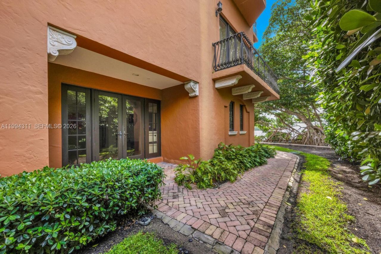 3471 Main Hwy, Unit 619, Miami, FL 33133 Photo