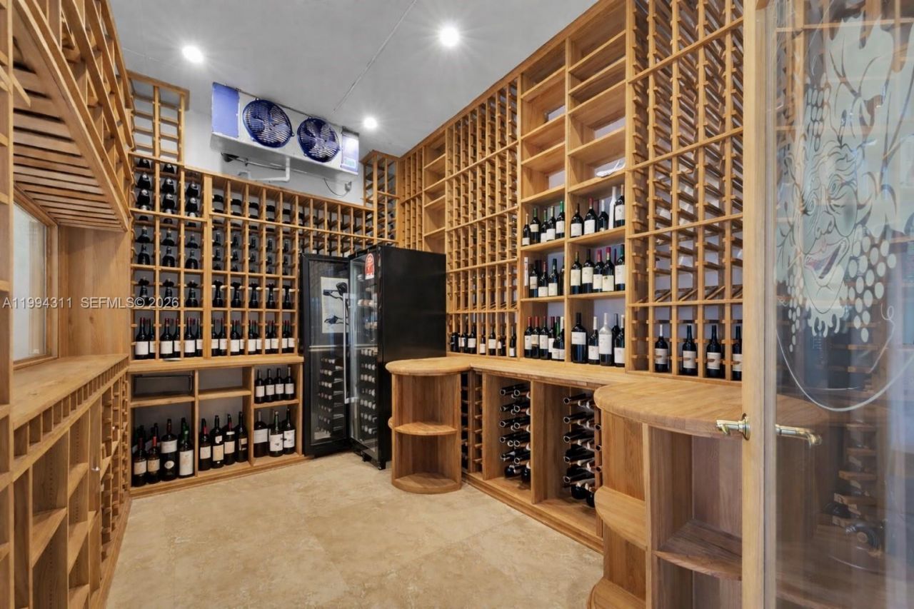 3471 Main Hwy, Unit 619, Miami, FL 33133 Photo