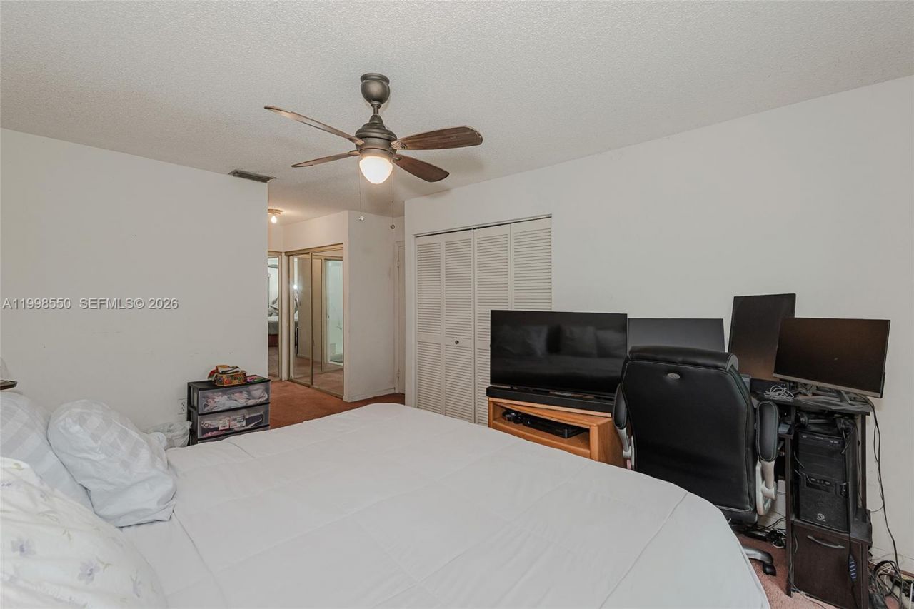 3325 Torremolinos Ave, Unit C-44, Doral, FL 33178 Photo
