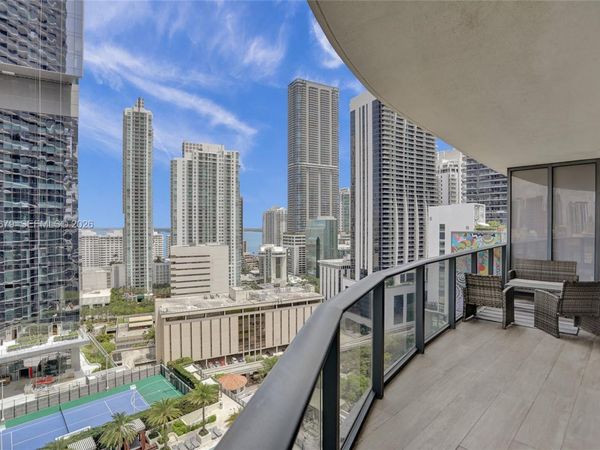 45 SW 9th St, Unit 2001, Miami, FL 33130