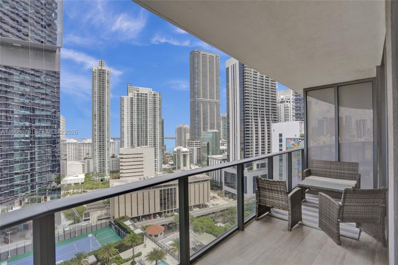 45 SW 9th St, Unit 2001, Miami, FL 33130 Photo