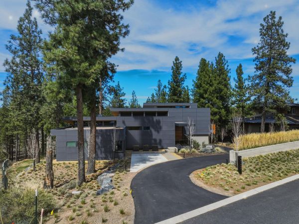 61865 Hosmer Lake Drive, Bend, OR 97702