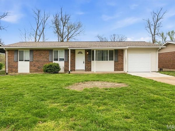 11945 Longmont Drive, Maryland Heights, MO 63043
