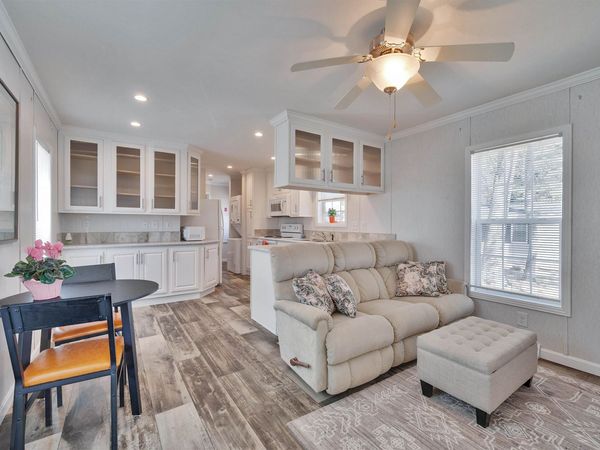 120 Robin Hood Drive, Unit 120, Exeter, NH 03833