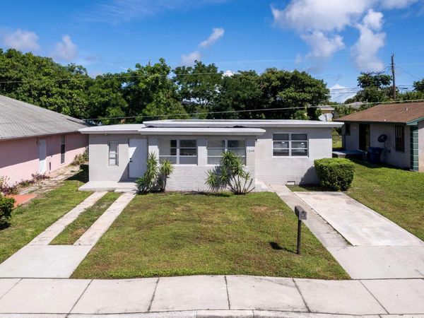 1340 W 33rd Street, Riviera Beach, FL 33404