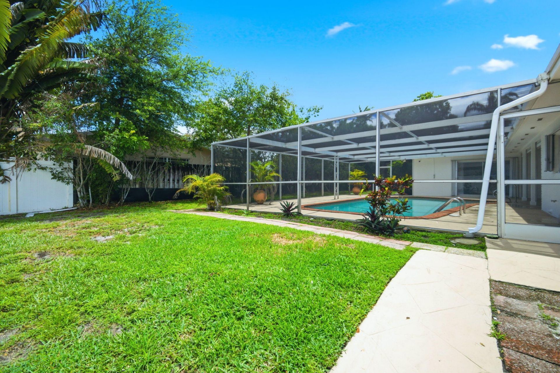 321 E Chaminade Drive, Hollywood, FL 33021 Photo