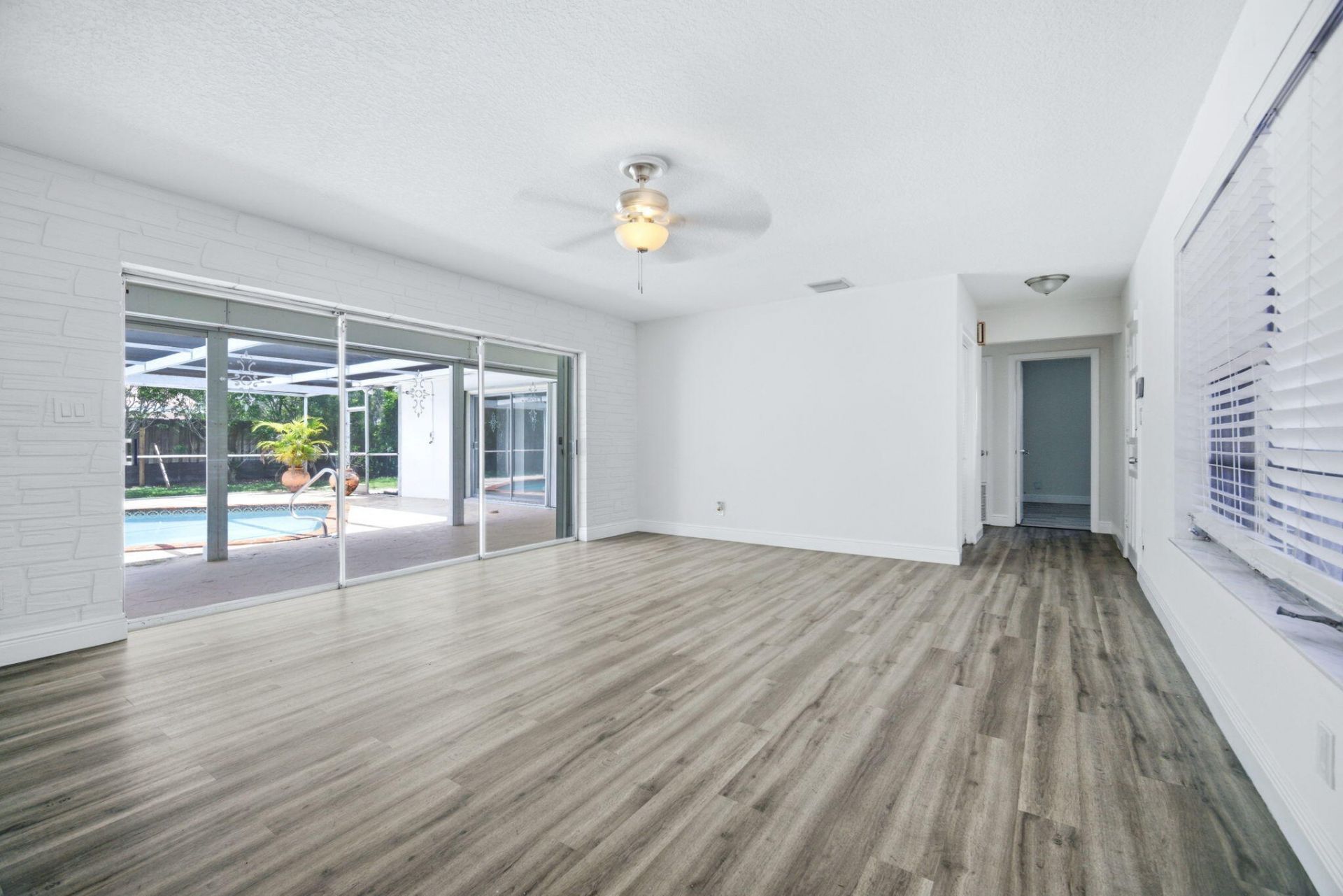 321 E Chaminade Drive, Hollywood, FL 33021 Photo