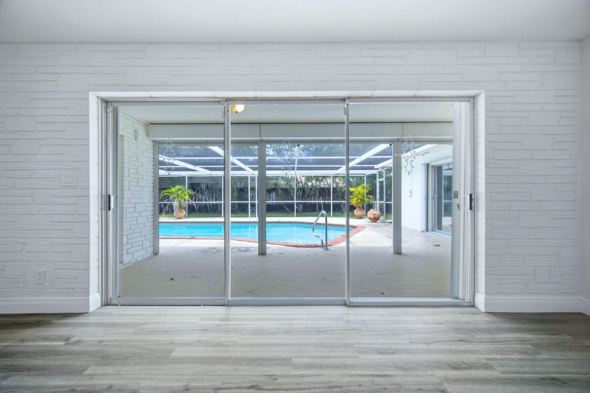 321 E Chaminade Drive, Hollywood, FL 33021 Photo