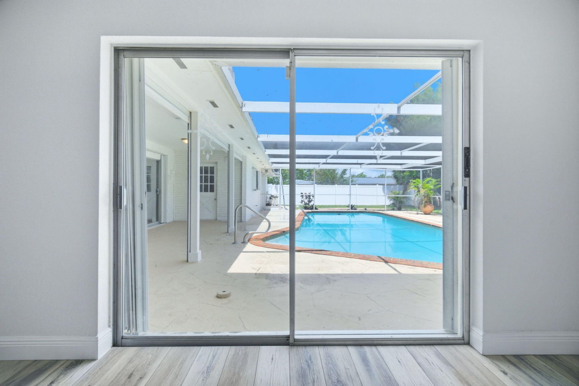 321 E Chaminade Drive, Hollywood, FL 33021 Photo