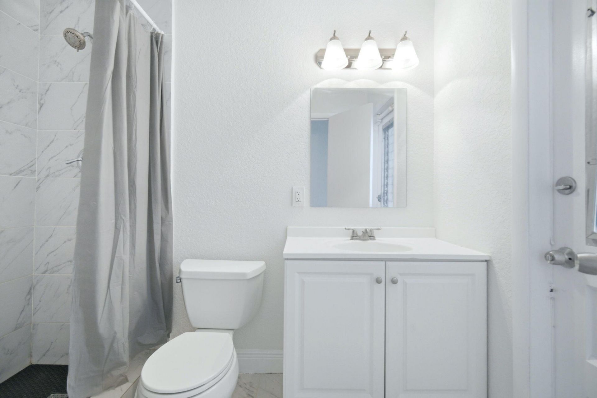 321 E Chaminade Drive, Hollywood, FL 33021 Photo