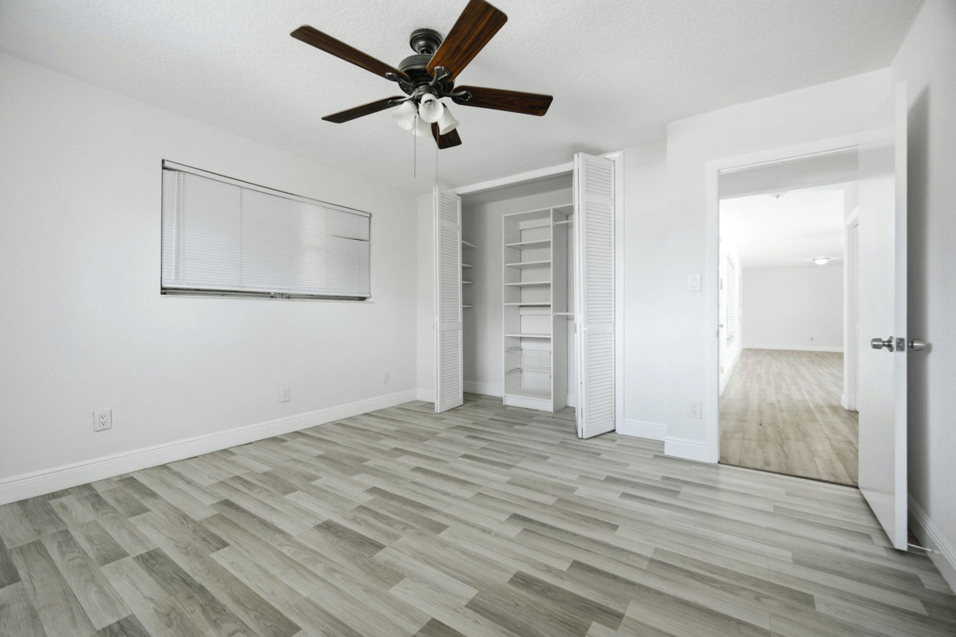 321 E Chaminade Drive, Hollywood, FL 33021 Photo